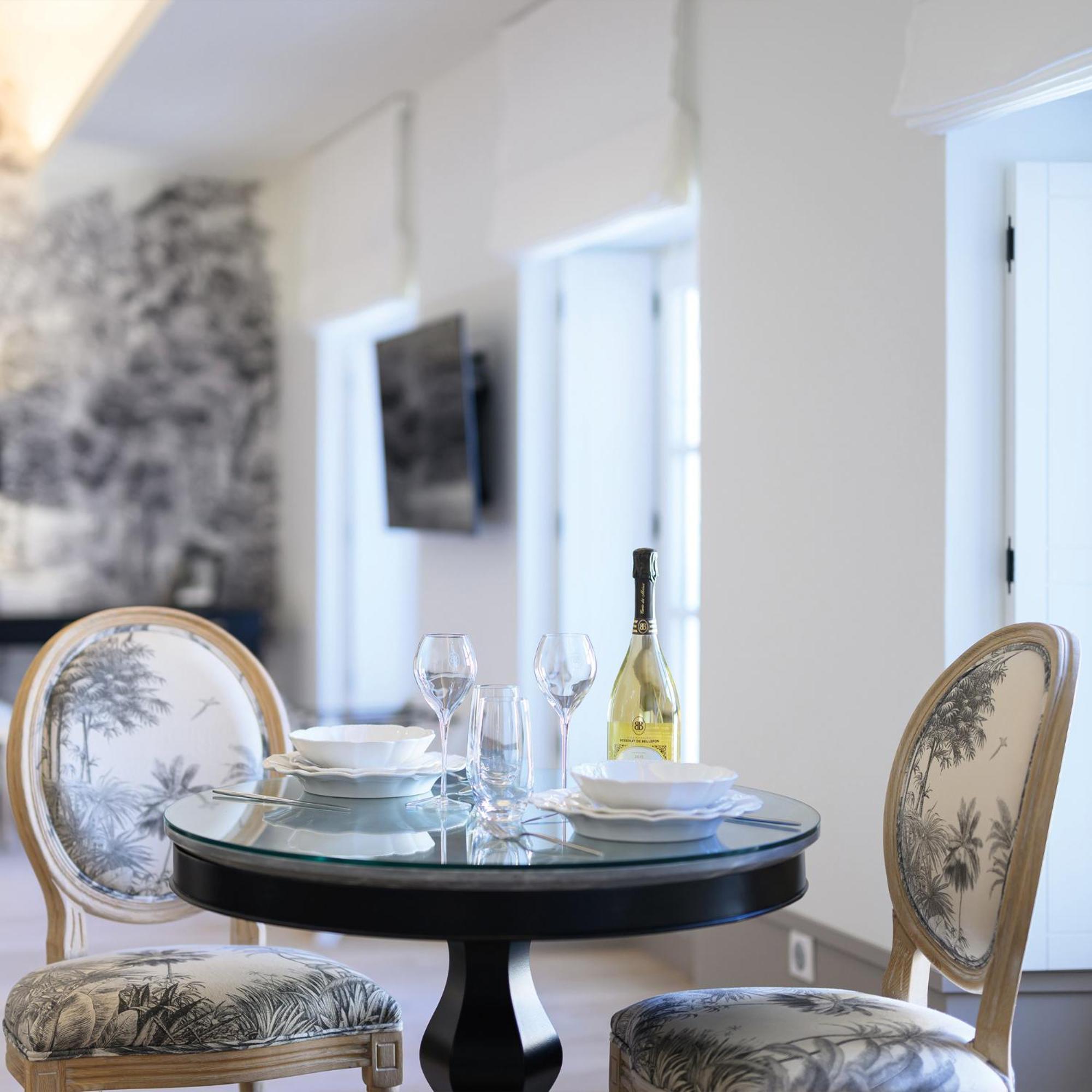 Les Suites Bb, Champagne Besserat De Bellefon เอแปร์เน ภายนอก รูปภาพ